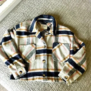 ASHLEY OUTERWEAR Cropped Flannel Shacket